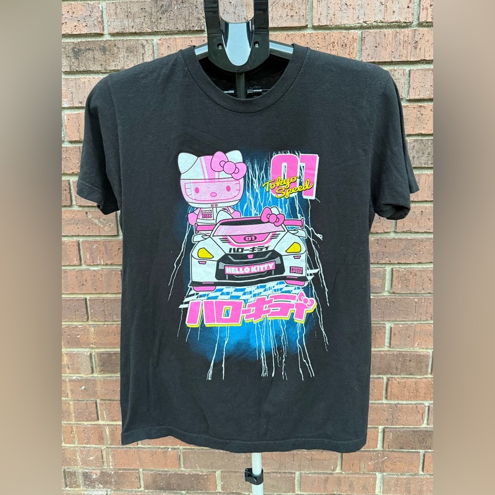 Hello Kitty Tokyo Speed Racing Tee Black T Shirt Size Medium Pink Racer EUC